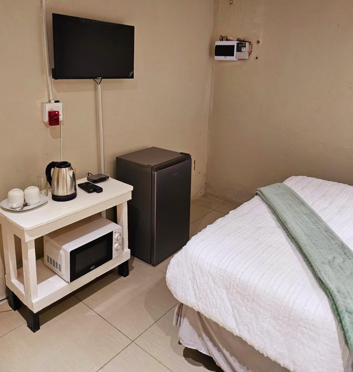 Softlife Guest House Ulundi Екстериор снимка