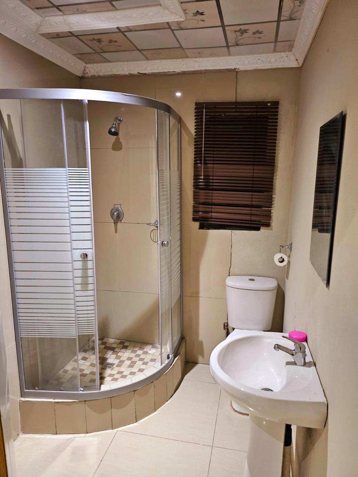 Softlife Guest House Ulundi Екстериор снимка